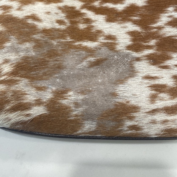 GUC cowhide crossbody - Picture 3 of 11